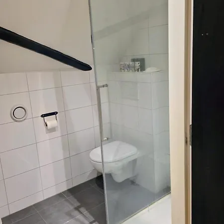 Op Bij Nicole Putten